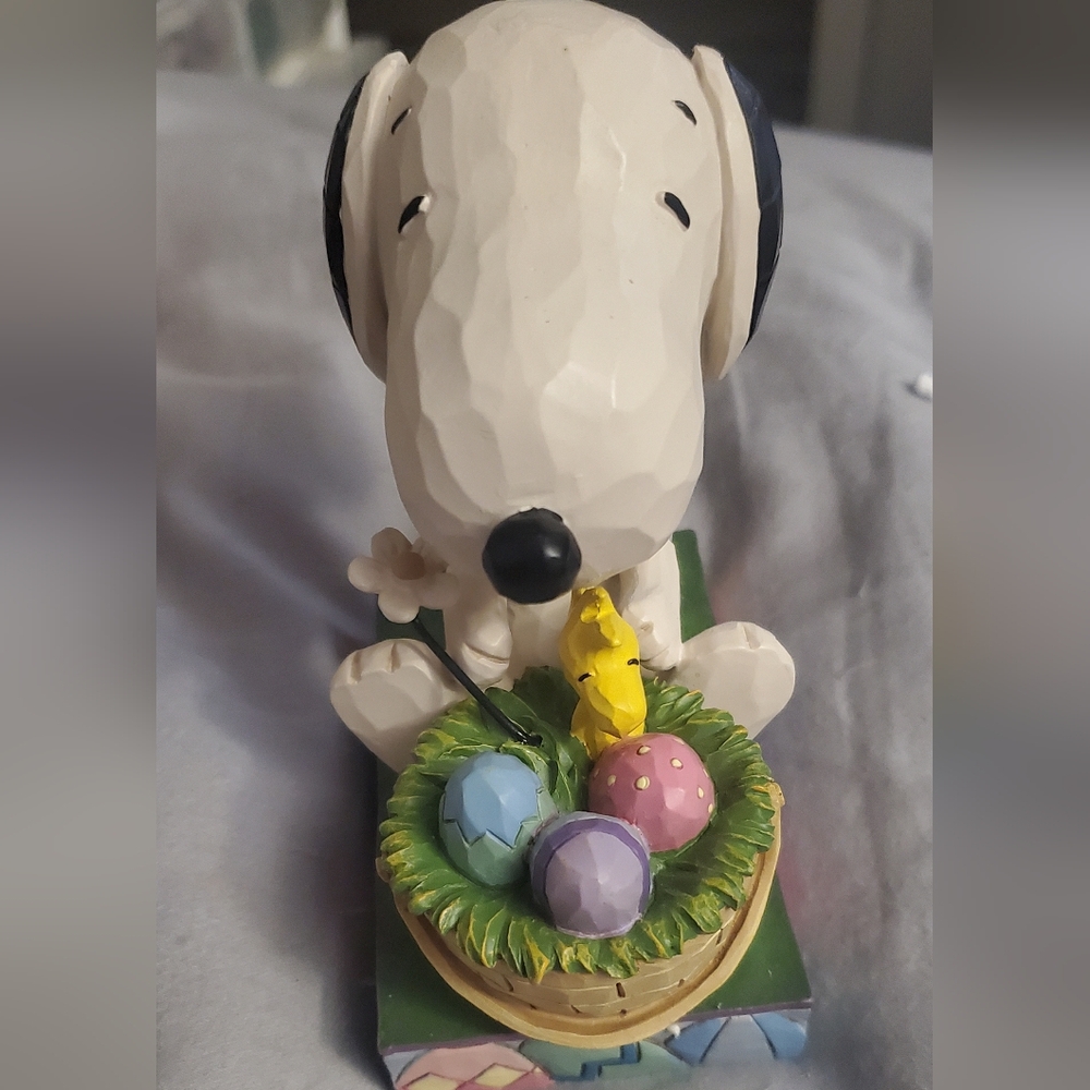 Jim Shore Horray for  Easter Beagle Figurine with Basket
